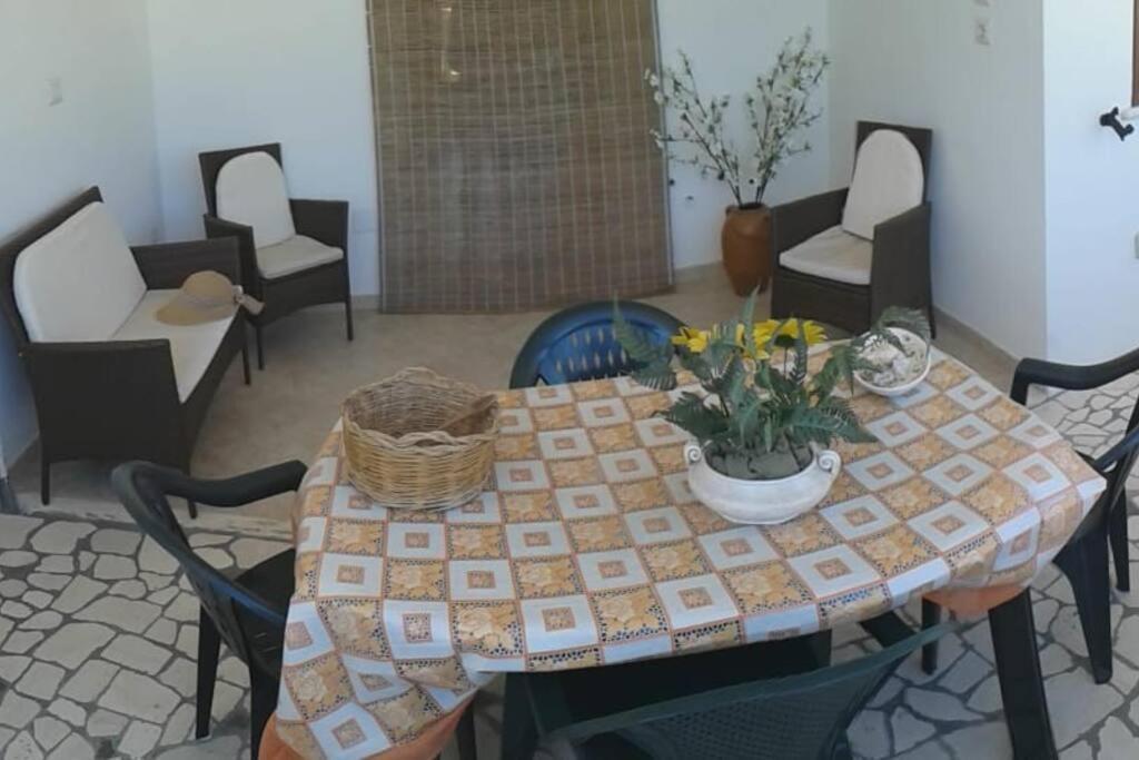 Casa Vacanze La Casa Di Katia Castro  Eksteriør bilde